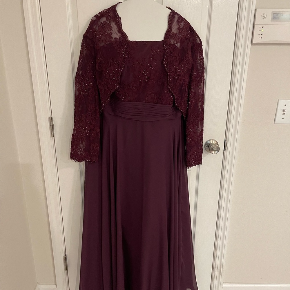 Caterina collection formal dress, size 22 in deep purple, excellent condition